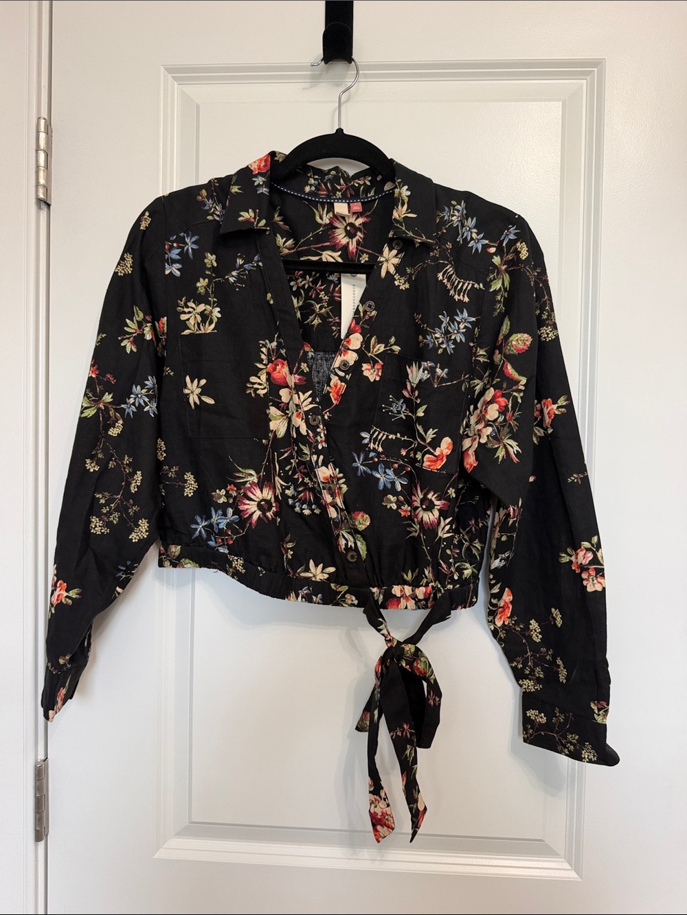 NWT Pilcro Anthropologie Black Floral Cropped Blouse Size S